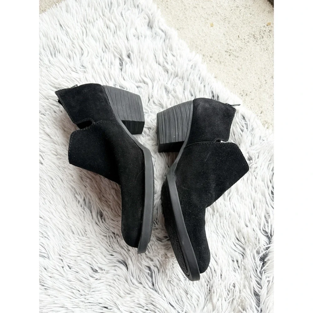 Born Antonio Black Suede Ankle Booties - Picture 2 of 6